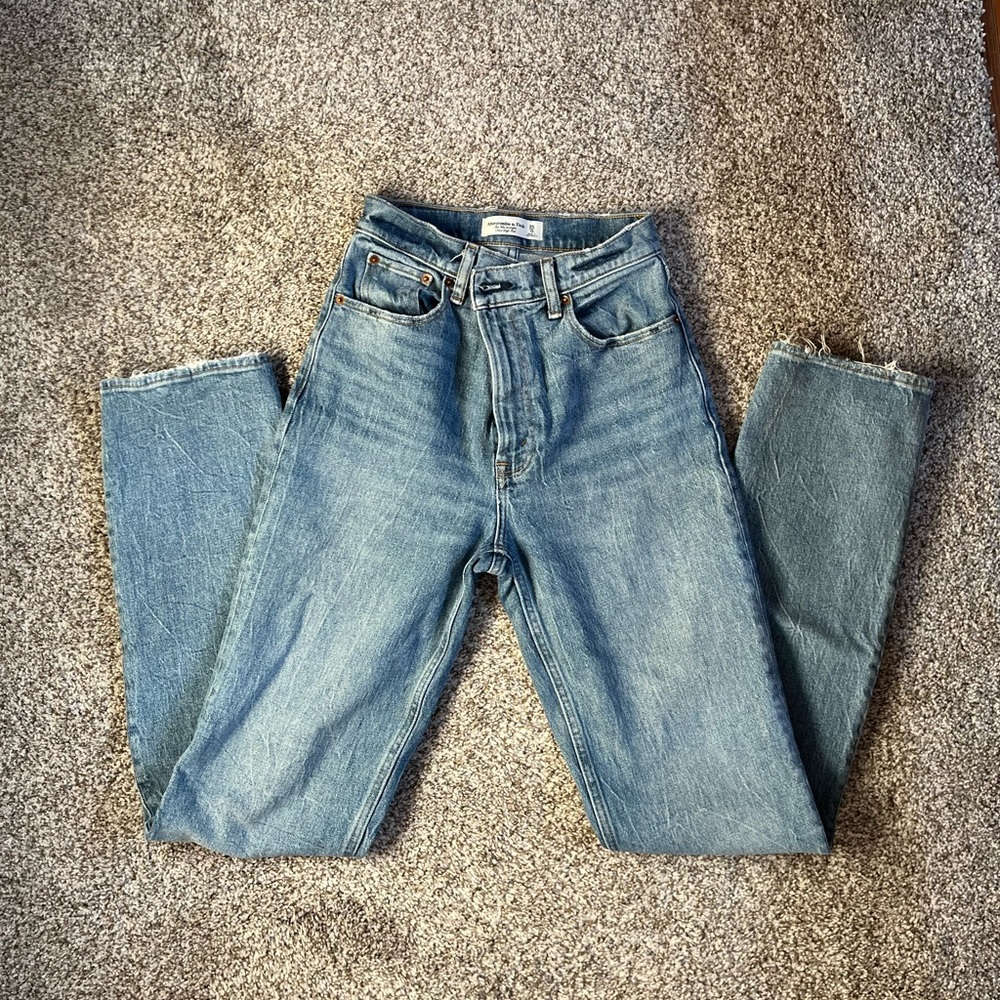 Abercrombie 90s straight jeans